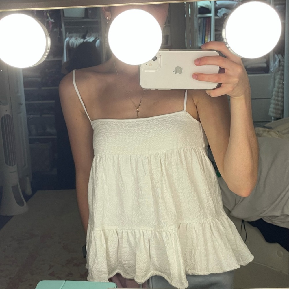 URBAN OUTFITTERS WHITE RUFFLE TOP